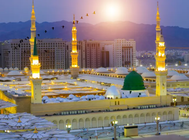 10 Nights 5 Star December Holidays Umrah Package